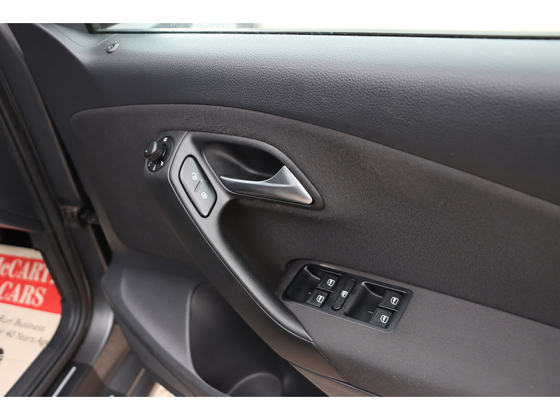 Volkswagen 1.4 MATCH HATCHBACK 5DR PETROL MANUAL STEREO CD PLAYER AUX INPUT JUST 2 OWNERS SAME OWNER FOR 11 YEARS ONLY 84000 MILES FSH 9 SERVICES NO ULEZ CHARGE 72-74 Mitcham Road