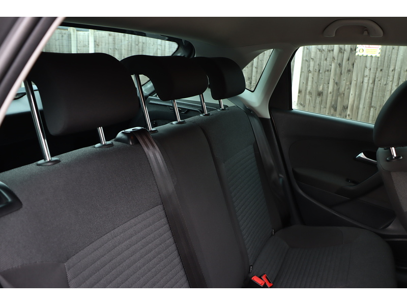 Volkswagen 1.4 MATCH HATCHBACK 5DR PETROL MANUAL STEREO CD PLAYER AUX INPUT JUST 2 OWNERS SAME OWNER FOR 11 YEARS ONLY 84000 MILES FSH 9 SERVICES NO ULEZ CHARGE 72-74 Mitcham Road