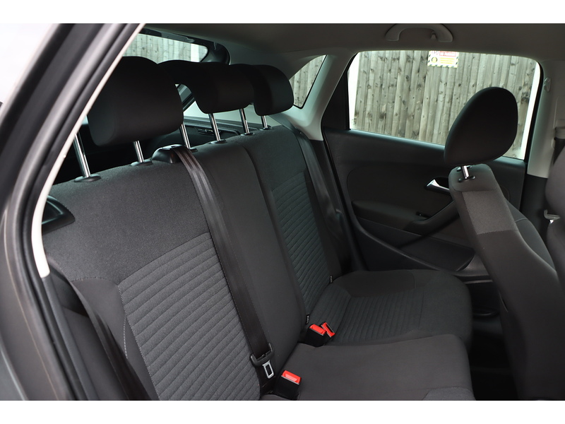 Volkswagen 1.4 MATCH HATCHBACK 5DR PETROL MANUAL STEREO CD PLAYER AUX INPUT JUST 2 OWNERS SAME OWNER FOR 11 YEARS ONLY 84000 MILES FSH 9 SERVICES NO ULEZ CHARGE 72-74 Mitcham Road