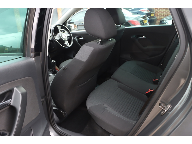 Volkswagen 1.4 MATCH HATCHBACK 5DR PETROL MANUAL STEREO CD PLAYER AUX INPUT JUST 2 OWNERS SAME OWNER FOR 11 YEARS ONLY 84000 MILES FSH 9 SERVICES NO ULEZ CHARGE 72-74 Mitcham Road