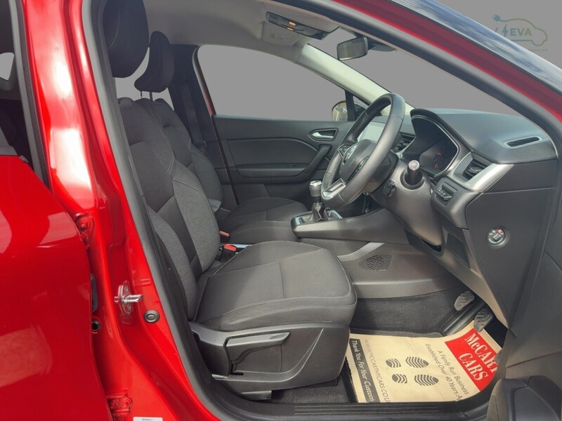 Renault 1.0 TCE ICONIC SUV 5DR PETROL MANUAL SAT NAV BLUETOOTH DAB STEREO APPLE CARPLAY PARKING AIDS JUST 1 OWNER FROM NEW ONLY 9000 MILES FSH NO ULEZ CHARGE 72-74 Mitcham Road