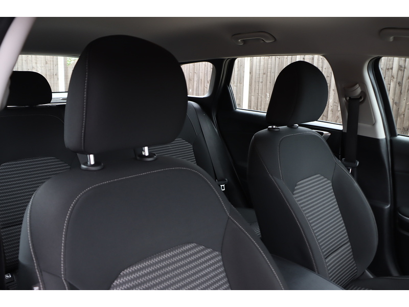 Kia 1.0 T-GDI 2 SPORTSWAGON 5DR PETROL MANUAL SAT NAV BLUETOOTH DAB STEREO APPLE CARPLAY REAR CAMERA JUST 1 OWNER FROM NEW ONLY 56000 MILES FSH 5 SERVICES 72-74 Mitcham Road