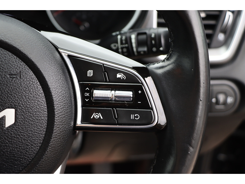 Kia 1.0 T-GDI 2 SPORTSWAGON 5DR PETROL MANUAL SAT NAV BLUETOOTH DAB STEREO APPLE CARPLAY REAR CAMERA JUST 1 OWNER FROM NEW ONLY 56000 MILES FSH 5 SERVICES 72-74 Mitcham Road