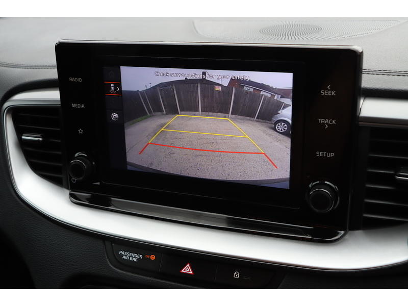 Kia 1.0 T-GDI 2 SPORTSWAGON 5DR PETROL MANUAL SAT NAV BLUETOOTH DAB STEREO APPLE CARPLAY REAR CAMERA JUST 1 OWNER FROM NEW ONLY 56000 MILES FSH 5 SERVICES 72-74 Mitcham Road