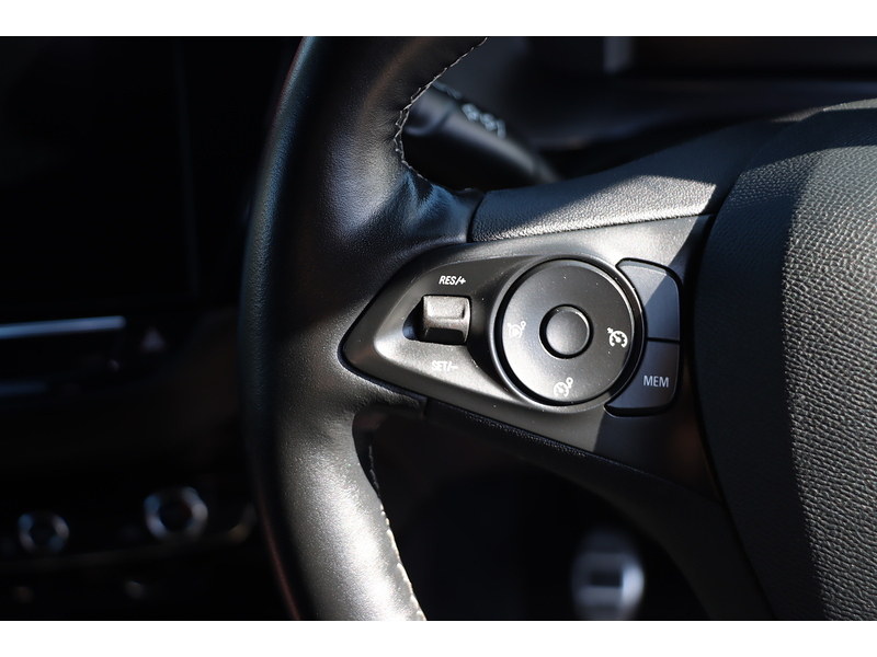 Vauxhall 1.2 GS HATCHBACK 5DR PETROL MANUAL SAT NAV BLUETOOTH DAB STEREO APPLE CARPLAY PARKING AIDS JUST 1 OWNER FROM NEW ONLY 23000 MILES SH NO ULEZ CHARGE 72-74 Mitcham Road