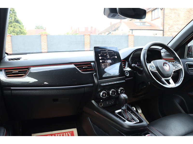 Renault 1.6 E-TECH R.S. LINE SUV 5DR PETROL HYBRID 2WD AUTO HEATED SEATS SAT NAV BLUETOOTH APPLE CARPLAY REAR CAMERA PARKING AIDS JUST 1 OWNER 61000 MILES FSH 72-74 Mitcham Road