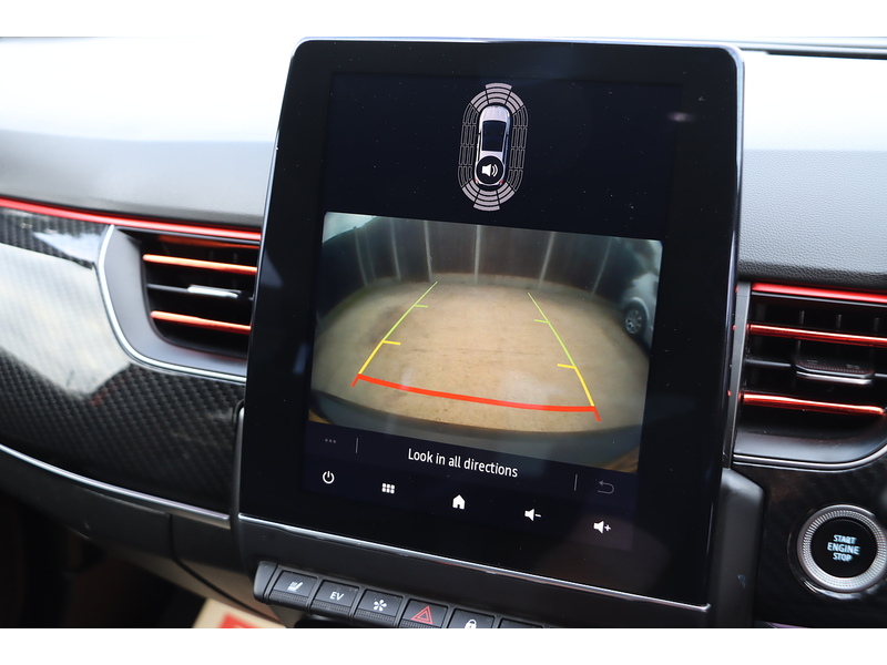 Renault 1.6 E-TECH R.S. LINE SUV 5DR PETROL HYBRID 2WD AUTO HEATED SEATS SAT NAV BLUETOOTH APPLE CARPLAY REAR CAMERA PARKING AIDS JUST 1 OWNER 61000 MILES FSH 72-74 Mitcham Road