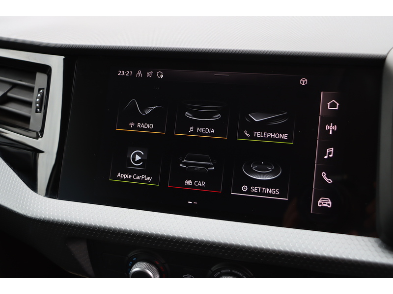 Audi 1.0 TFSI 25 SPORT SPORTBACK 5DR PETROL MANUAL SAT NAV BLUETOOTH DAB STEREO APPLE CARPLAY USB INPUT PARKING AIDS ONLY 9000 MILES SH NO ULEZ CHARGE 72-74 Mitcham Road