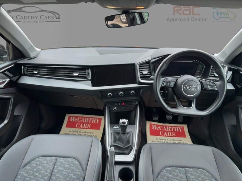 Audi 1.0 TFSI 25 SPORT SPORTBACK 5DR PETROL MANUAL SAT NAV BLUETOOTH DAB STEREO APPLE CARPLAY USB INPUT PARKING AIDS ONLY 9000 MILES SH NO ULEZ CHARGE 72-74 Mitcham Road