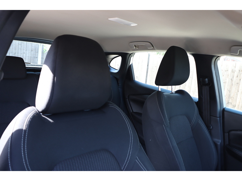 Nissan 1.3 DIG-T MHEV ACENTA PREMIUM SUV 5DR PETROL HYBRID MANUAL SAT NAV BLUETOOTH DAB STEREO APPLE CARPLAY REAR CAMERA PARKING AIDS 1 OWNER 70000 MILES FSH 72-74 Mitcham Road