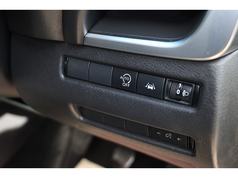 Nissan 1.3 DIG-T MHEV ACENTA PREMIUM SUV 5DR PETROL HYBRID MANUAL SAT NAV BLUETOOTH DAB STEREO APPLE CARPLAY REAR CAMERA PARKING AIDS 1 OWNER 70000 MILES FSH 72-74 Mitcham Road