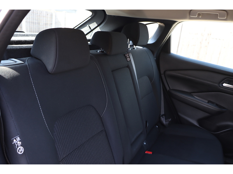 Nissan 1.3 DIG-T MHEV ACENTA PREMIUM SUV 5DR PETROL HYBRID MANUAL SAT NAV BLUETOOTH DAB STEREO APPLE CARPLAY REAR CAMERA PARKING AIDS 1 OWNER 70000 MILES FSH 72-74 Mitcham Road