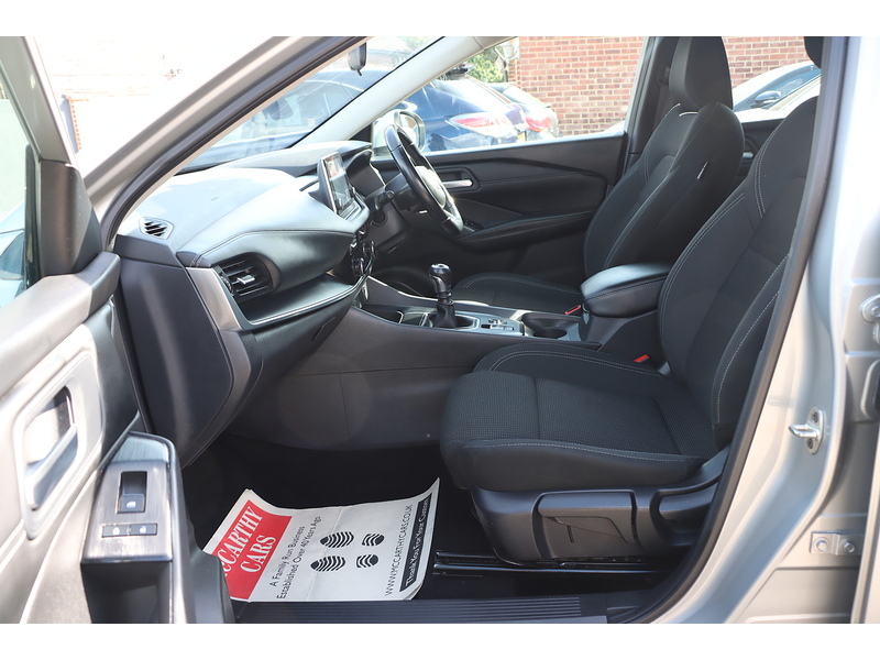 Nissan 1.3 DIG-T MHEV ACENTA PREMIUM SUV 5DR PETROL HYBRID MANUAL SAT NAV BLUETOOTH DAB STEREO APPLE CARPLAY REAR CAMERA PARKING AIDS 1 OWNER 70000 MILES FSH 72-74 Mitcham Road