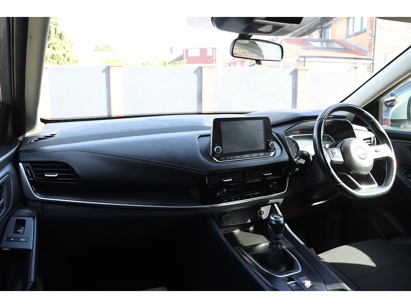 Nissan 1.3 DIG-T MHEV ACENTA PREMIUM SUV 5DR PETROL HYBRID MANUAL SAT NAV BLUETOOTH DAB STEREO APPLE CARPLAY REAR CAMERA PARKING AIDS 1 OWNER 70000 MILES FSH 72-74 Mitcham Road