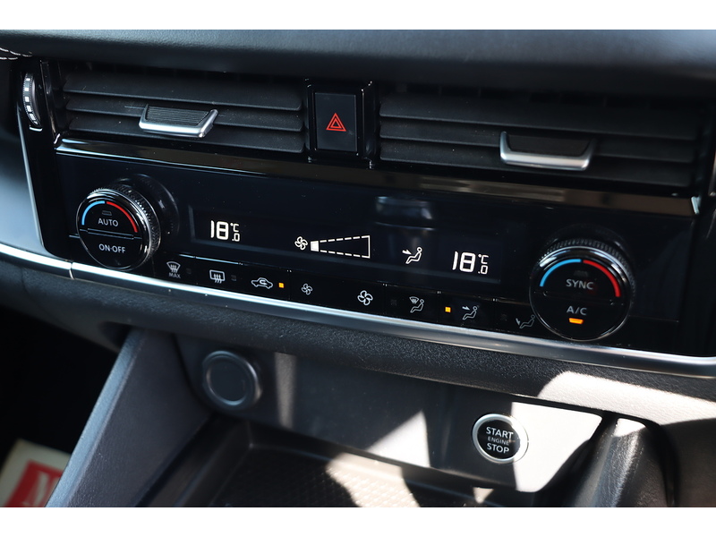 Nissan 1.3 DIG-T MHEV ACENTA PREMIUM SUV 5DR PETROL HYBRID MANUAL SAT NAV BLUETOOTH DAB STEREO APPLE CARPLAY REAR CAMERA PARKING AIDS 1 OWNER 70000 MILES FSH 72-74 Mitcham Road