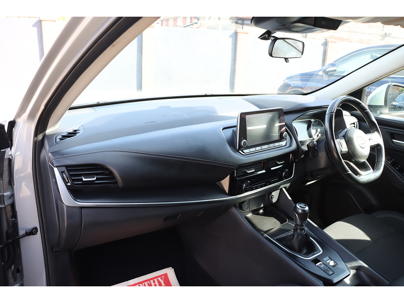 Nissan 1.3 DIG-T MHEV ACENTA PREMIUM SUV 5DR PETROL HYBRID MANUAL SAT NAV BLUETOOTH DAB STEREO APPLE CARPLAY REAR CAMERA PARKING AIDS 1 OWNER 70000 MILES FSH 72-74 Mitcham Road