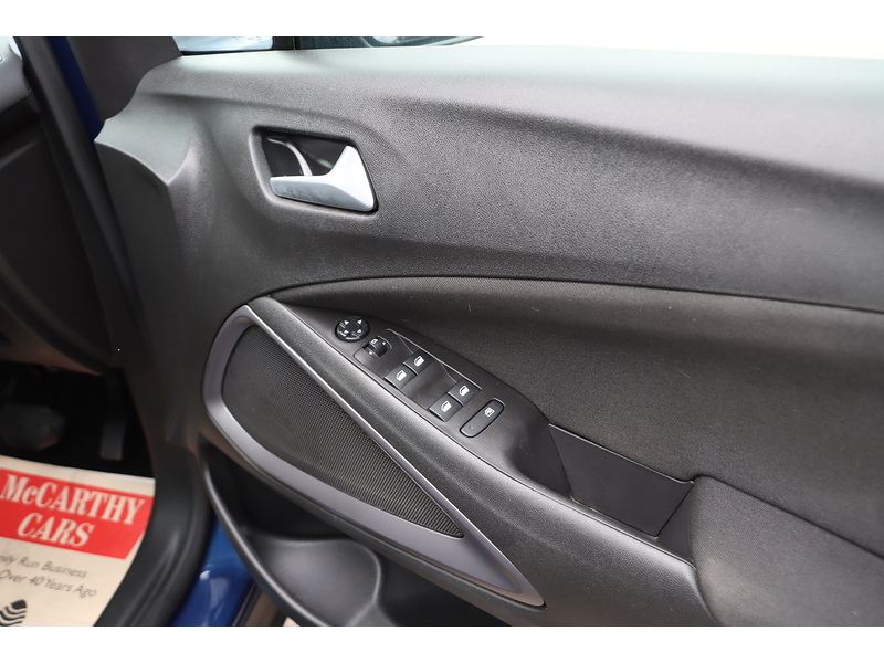 Vauxhall 1.2 TURBO DESIGN SUV 5DR PETROL AUTO SAT NAV BLUETOOTH DAB STEREO APPLE CARPLAY ANDROID AUTO JUST 1 OWNER FROM NEW ONLY 22000 MILES FSH NO ULEZ CHARGE 72-74 Mitcham Road