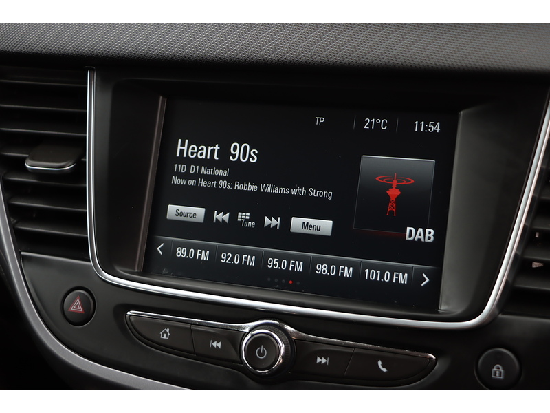 Vauxhall 1.2 TURBO DESIGN SUV 5DR PETROL AUTO SAT NAV BLUETOOTH DAB STEREO APPLE CARPLAY ANDROID AUTO JUST 1 OWNER FROM NEW ONLY 22000 MILES FSH NO ULEZ CHARGE 72-74 Mitcham Road