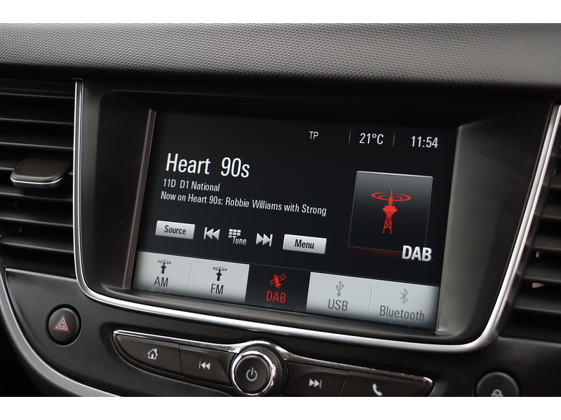 Vauxhall 1.2 TURBO DESIGN SUV 5DR PETROL AUTO SAT NAV BLUETOOTH DAB STEREO APPLE CARPLAY ANDROID AUTO JUST 1 OWNER FROM NEW ONLY 22000 MILES FSH NO ULEZ CHARGE 72-74 Mitcham Road