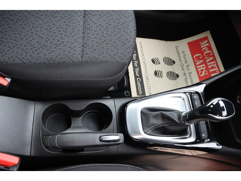 Vauxhall 1.2 TURBO DESIGN SUV 5DR PETROL AUTO SAT NAV BLUETOOTH DAB STEREO APPLE CARPLAY ANDROID AUTO JUST 1 OWNER FROM NEW ONLY 22000 MILES FSH NO ULEZ CHARGE 72-74 Mitcham Road