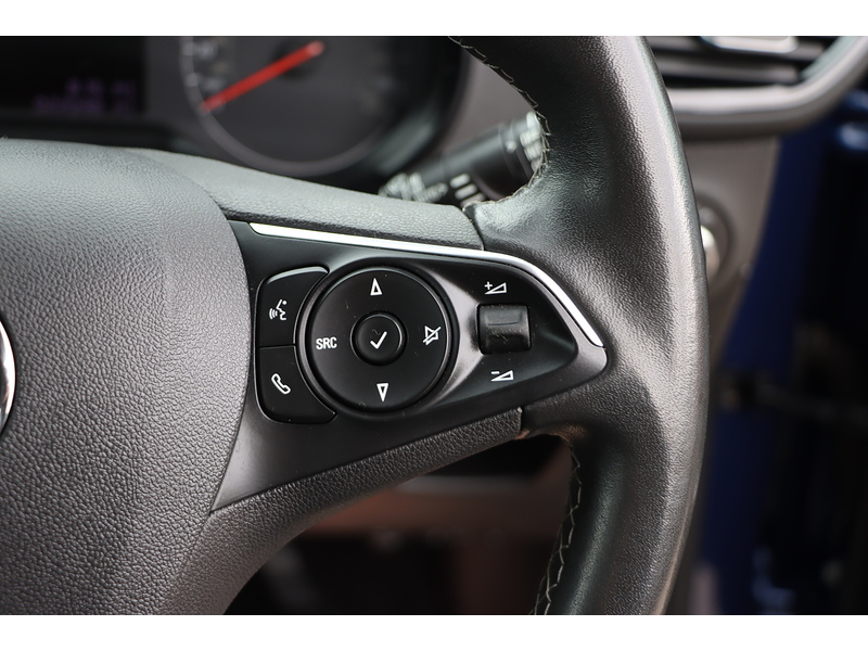 Vauxhall 1.2 TURBO DESIGN SUV 5DR PETROL AUTO SAT NAV BLUETOOTH DAB STEREO APPLE CARPLAY ANDROID AUTO JUST 1 OWNER FROM NEW ONLY 22000 MILES FSH NO ULEZ CHARGE 72-74 Mitcham Road