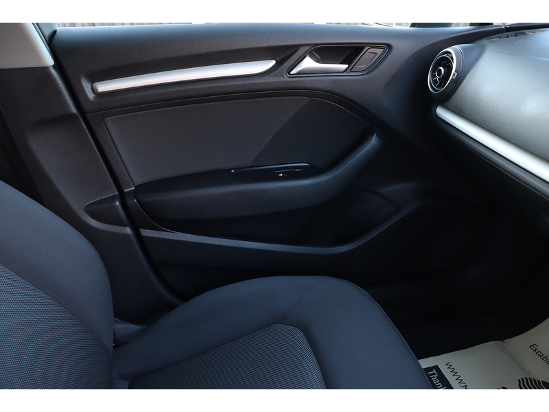 Audi 1.0 TFSI SE TECHNIK SPORTBACK 5DR PETROL MANUAL SATNAV BLUETOOTH DAB STEREO CD PLAYER PARKING AIDS JUST 2 OWNERS SAME OWNER FOR 3 YEARS 55000 MILES SH 72-74 Mitcham Road