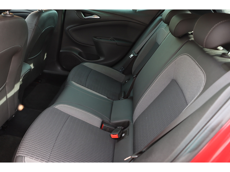 Vauxhall 1.2 TURBO GRIFFIN EDITION HATCHBACK 5DR PETROL MANUAL HEATED SEATS SATNAV BLUETOOTH DAB STEREO APPLE CARPLAY PARKING AIDS JUST 1 OWNER 32000 MILES FSH 72-74 Mitcham Road