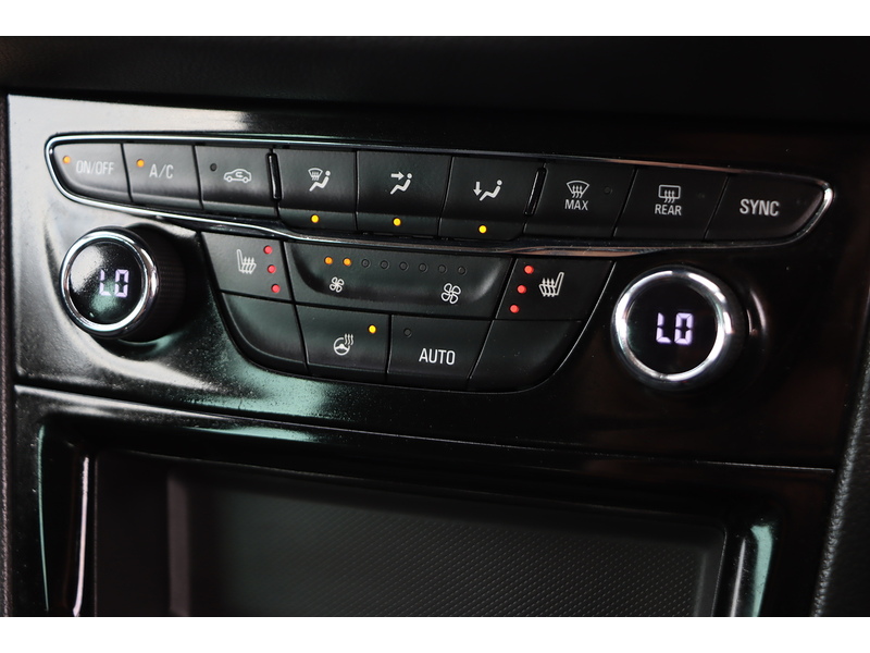 Vauxhall 1.2 TURBO GRIFFIN EDITION HATCHBACK 5DR PETROL MANUAL HEATED SEATS SATNAV BLUETOOTH DAB STEREO APPLE CARPLAY PARKING AIDS JUST 1 OWNER 32000 MILES FSH 72-74 Mitcham Road