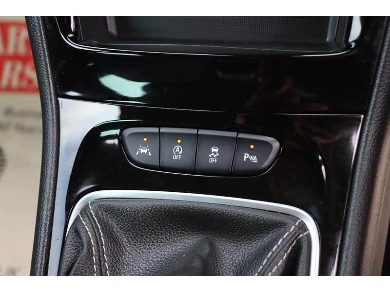 Vauxhall 1.2 TURBO GRIFFIN EDITION HATCHBACK 5DR PETROL MANUAL HEATED SEATS SATNAV BLUETOOTH DAB STEREO APPLE CARPLAY PARKING AIDS JUST 1 OWNER 32000 MILES FSH 72-74 Mitcham Road