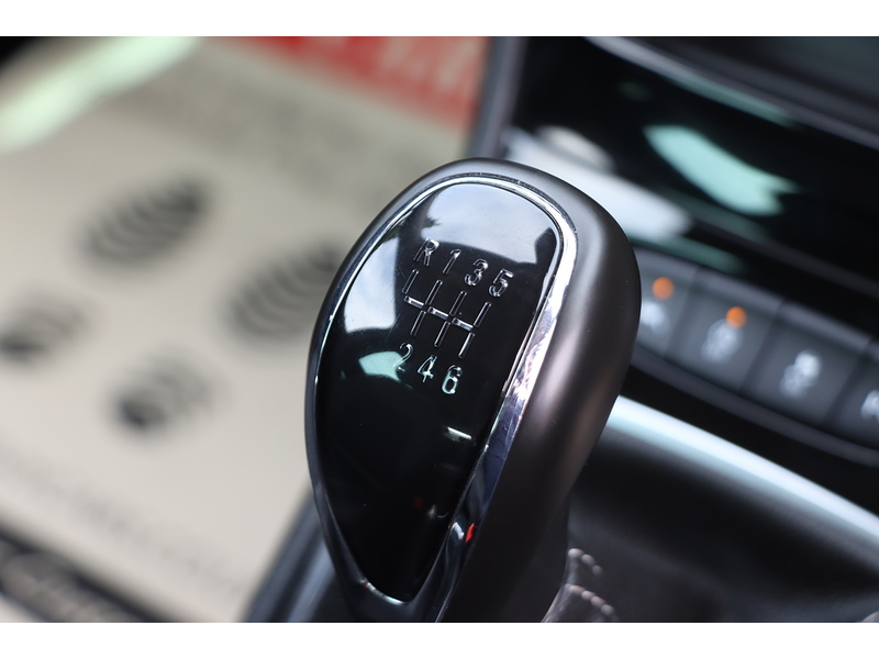 Vauxhall 1.2 TURBO GRIFFIN EDITION HATCHBACK 5DR PETROL MANUAL HEATED SEATS SATNAV BLUETOOTH DAB STEREO APPLE CARPLAY PARKING AIDS JUST 1 OWNER 32000 MILES FSH 72-74 Mitcham Road