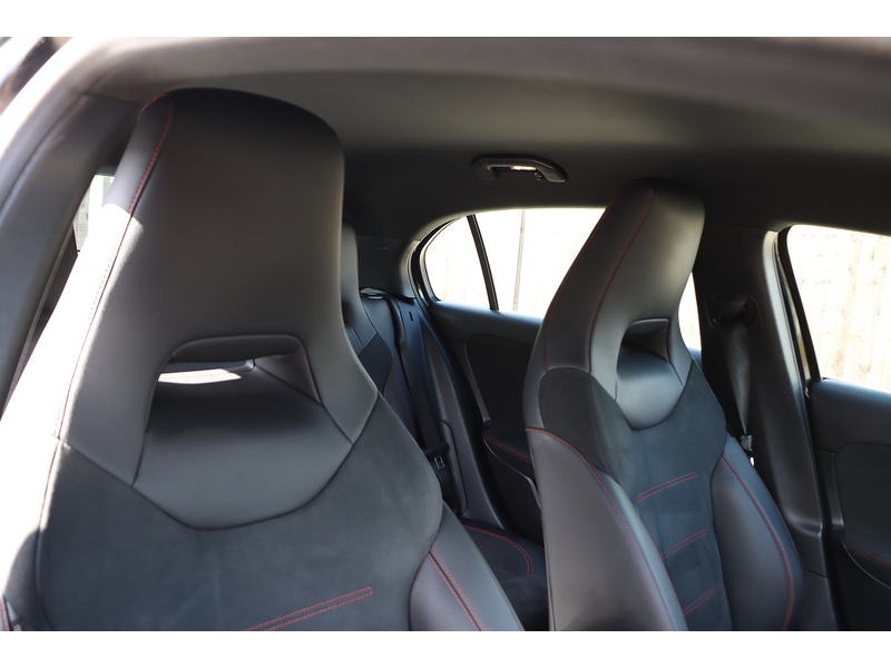 Mercedes-Benz A200 1.3 AMG LINE (PREMIUM) HATCHBACK 5DR PETROL 7G-DCT AUTO HEATED SEATS SATNAV BLUETOOTH DAB RADIO REAR CAMERA WITH PARKING AIDS ONLY 55000 MILES SH 72-74 Mitcham Road