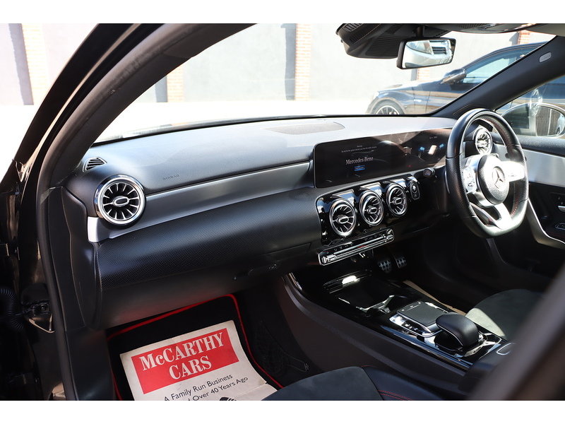 Mercedes-Benz A200 1.3 AMG LINE (PREMIUM) HATCHBACK 5DR PETROL 7G-DCT AUTO HEATED SEATS SATNAV BLUETOOTH DAB RADIO REAR CAMERA WITH PARKING AIDS ONLY 55000 MILES SH 72-74 Mitcham Road