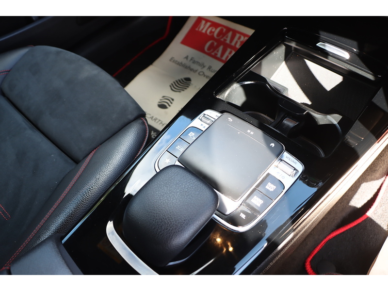 Mercedes-Benz A200 1.3 AMG LINE (PREMIUM) HATCHBACK 5DR PETROL 7G-DCT AUTO HEATED SEATS SATNAV BLUETOOTH DAB RADIO REAR CAMERA WITH PARKING AIDS ONLY 55000 MILES SH 72-74 Mitcham Road