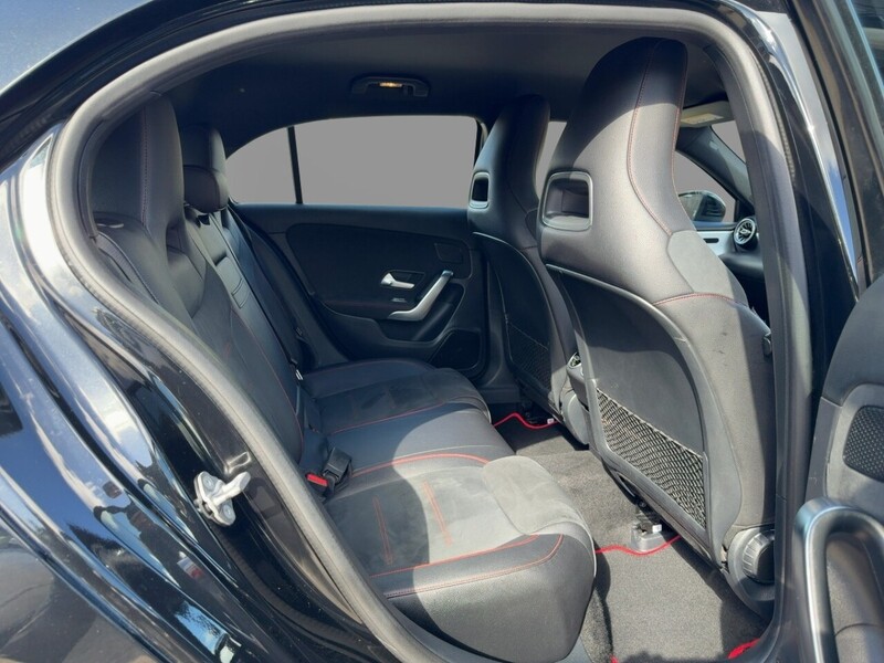 Mercedes-Benz A200 1.3 AMG LINE (PREMIUM) HATCHBACK 5DR PETROL 7G-DCT AUTO HEATED SEATS SATNAV BLUETOOTH DAB RADIO REAR CAMERA WITH PARKING AIDS ONLY 55000 MILES SH 72-74 Mitcham Road