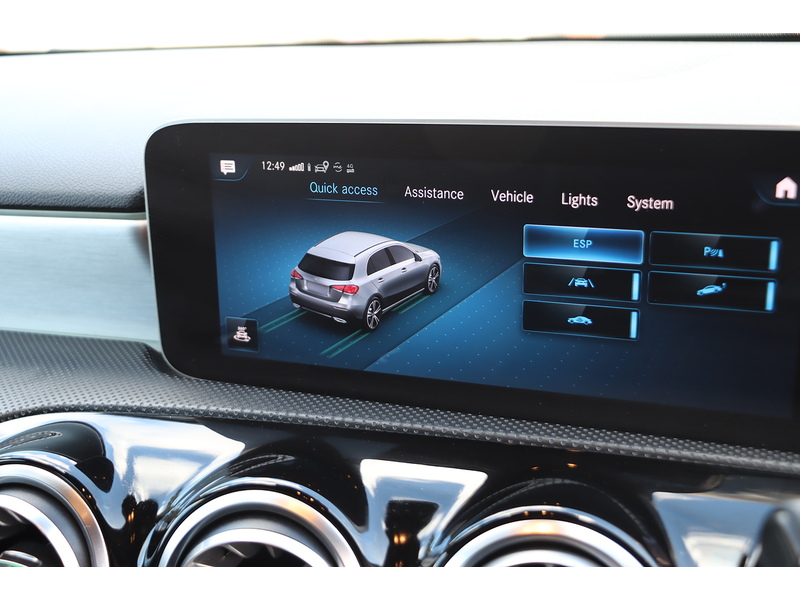 Mercedes-Benz A200 1.3 AMG LINE (PREMIUM) HATCHBACK 5DR PETROL 7G-DCT AUTO HEATED SEATS SATNAV BLUETOOTH DAB RADIO REAR CAMERA WITH PARKING AIDS ONLY 55000 MILES SH 72-74 Mitcham Road