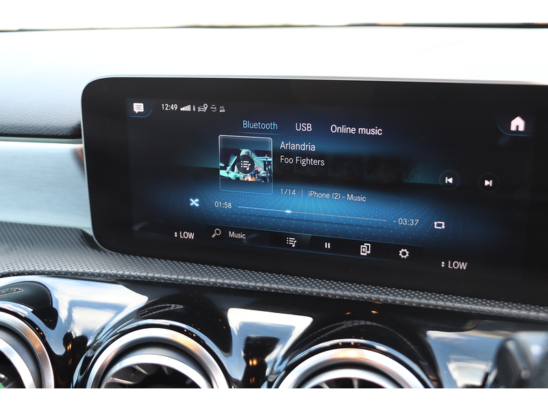 Mercedes-Benz A200 1.3 AMG LINE (PREMIUM) HATCHBACK 5DR PETROL 7G-DCT AUTO HEATED SEATS SATNAV BLUETOOTH DAB RADIO REAR CAMERA WITH PARKING AIDS ONLY 55000 MILES SH 72-74 Mitcham Road