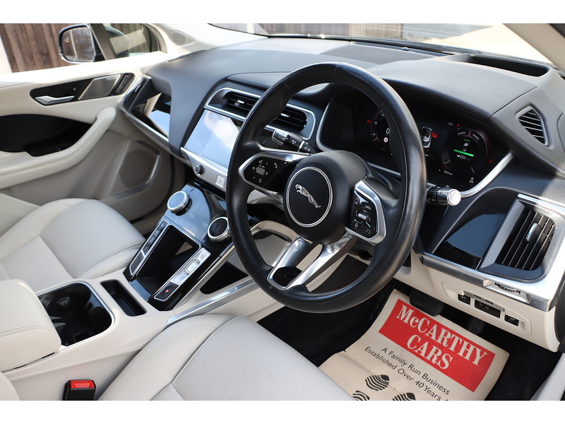 Jaguar 400 90KWH HSE SUV 5DR ELECTRIC 4WD AUTO HEATED SEATS SAT NAV BLUETOOTH DAB STEREO APPLE CARPLAY REAR CAMERA PARKING AIDS JUST 2 OWNERS 41000 MILES FSH 72-74 Mitcham Road