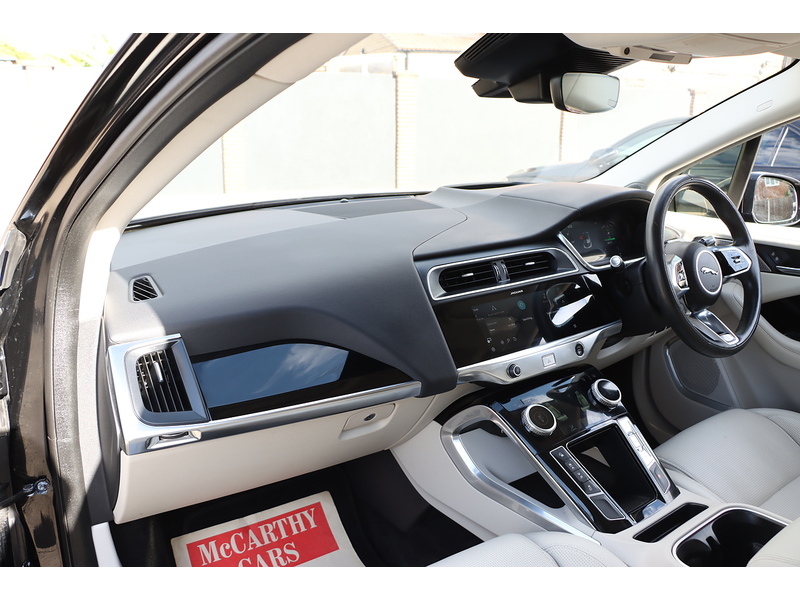 Jaguar 400 90KWH HSE SUV 5DR ELECTRIC 4WD AUTO HEATED SEATS SAT NAV BLUETOOTH DAB STEREO APPLE CARPLAY REAR CAMERA PARKING AIDS JUST 2 OWNERS 41000 MILES FSH 72-74 Mitcham Road