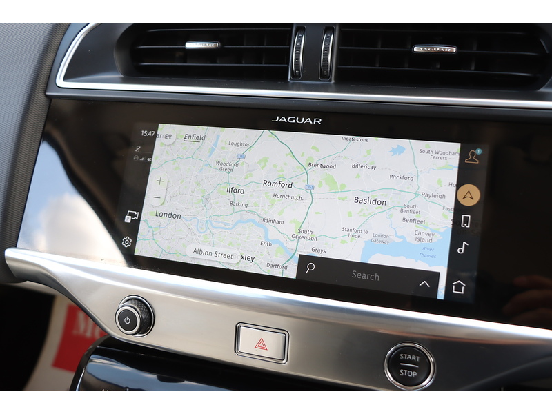 Jaguar 400 90KWH HSE SUV 5DR ELECTRIC 4WD AUTO HEATED SEATS SAT NAV BLUETOOTH DAB STEREO APPLE CARPLAY REAR CAMERA PARKING AIDS JUST 2 OWNERS 41000 MILES FSH 72-74 Mitcham Road