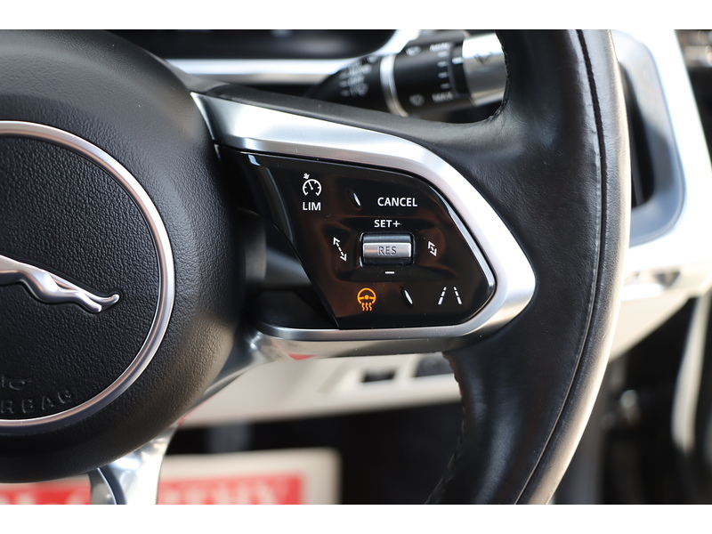 Jaguar 400 90KWH HSE SUV 5DR ELECTRIC 4WD AUTO HEATED SEATS SAT NAV BLUETOOTH DAB STEREO APPLE CARPLAY REAR CAMERA PARKING AIDS JUST 2 OWNERS 41000 MILES FSH 72-74 Mitcham Road