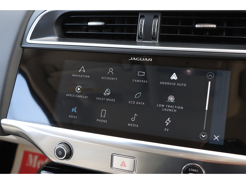 Jaguar 400 90KWH HSE SUV 5DR ELECTRIC 4WD AUTO HEATED SEATS SAT NAV BLUETOOTH DAB STEREO APPLE CARPLAY REAR CAMERA PARKING AIDS JUST 2 OWNERS 41000 MILES FSH 72-74 Mitcham Road