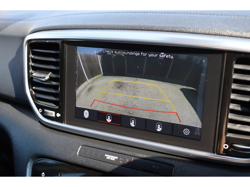 Kia 1.6 T-GDI 4 SUV 5DR PETROL DCT AWD AUTO SUNROOF HEATED SEATS SAT NAV BLUETOOTH APPLE CARPLAY REAR & 360 CAMERA PARKING AIDS 75000 MILES FSH 6 SERVICES 72-74 Mitcham Road