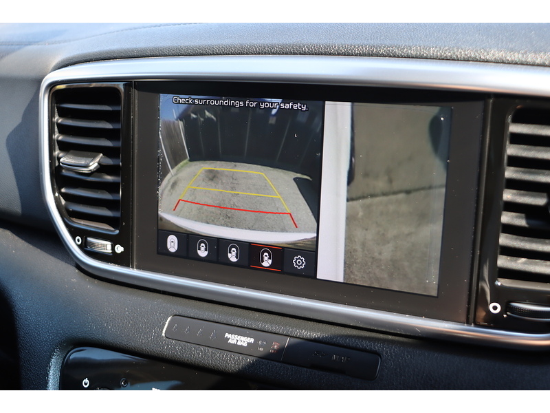 Kia 1.6 T-GDI 4 SUV 5DR PETROL DCT AWD AUTO SUNROOF HEATED SEATS SAT NAV BLUETOOTH APPLE CARPLAY REAR & 360 CAMERA PARKING AIDS 75000 MILES FSH 6 SERVICES 72-74 Mitcham Road