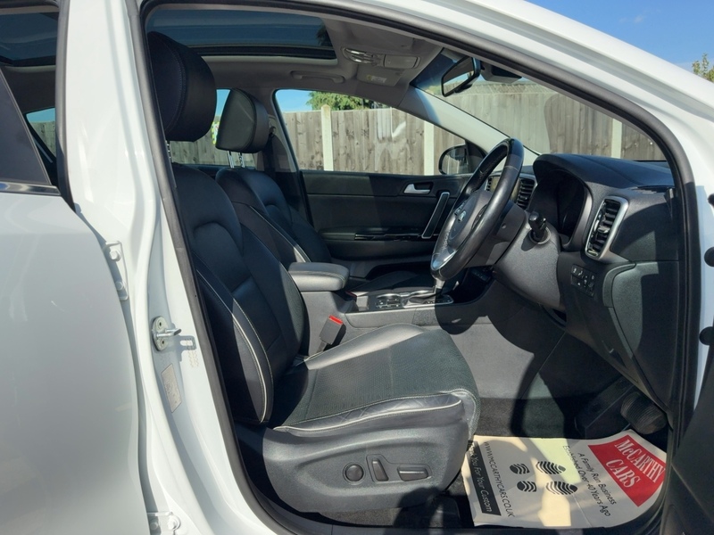 Kia 1.6 T-GDI 4 SUV 5DR PETROL DCT AWD AUTO SUNROOF HEATED SEATS SAT NAV BLUETOOTH APPLE CARPLAY REAR & 360 CAMERA PARKING AIDS 75000 MILES FSH 6 SERVICES 72-74 Mitcham Road