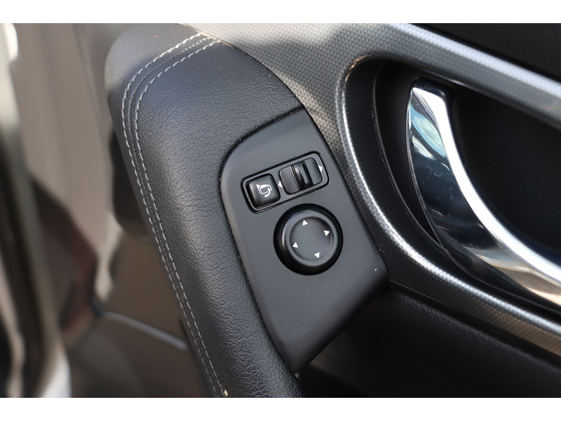 Nissan 1.3 DIG-T TEKNA SUV 5DR PETROL DCT AUTO PAN ROOF HEATED SEATS SAT NAV BLUETOOTH APPLE CARPLAY REAR & 360 CAMERA PARKING AIDS 2 OWNERS 44000 MILES FSH 72-74 Mitcham Road