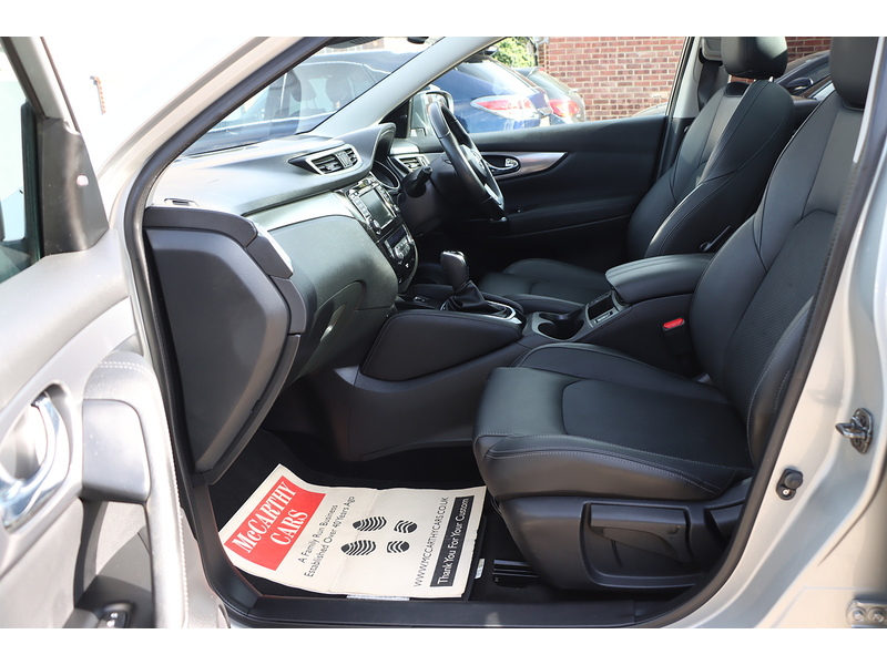 Nissan 1.3 DIG-T TEKNA SUV 5DR PETROL DCT AUTO PAN ROOF HEATED SEATS SAT NAV BLUETOOTH APPLE CARPLAY REAR & 360 CAMERA PARKING AIDS 2 OWNERS 44000 MILES FSH 72-74 Mitcham Road