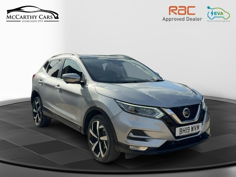 Nissan 1.3 DIG-T TEKNA SUV 5DR PETROL DCT AUTO PAN ROOF HEATED SEATS SAT NAV BLUETOOTH APPLE CARPLAY REAR & 360 CAMERA PARKING AIDS 2 OWNERS 44000 MILES FSH 72-74 Mitcham Road