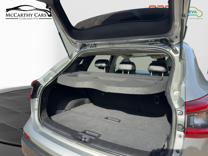 Nissan 1.3 DIG-T TEKNA SUV 5DR PETROL DCT AUTO PAN ROOF HEATED SEATS SAT NAV BLUETOOTH APPLE CARPLAY REAR & 360 CAMERA PARKING AIDS 2 OWNERS 44000 MILES FSH 72-74 Mitcham Road