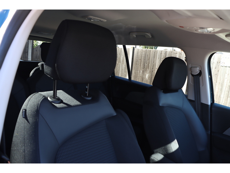 Citroen 1.2 PURETECH SENSE MPV 5DR PETROL EAT8 AUTO 7 SEATER SAT NAV BLUETOOTH DAB STEREO APPLE CARPLAY REAR CAMERA PARKING AIDS JUST 1 OWNER 24000 MILES FSH 72-74 Mitcham Road