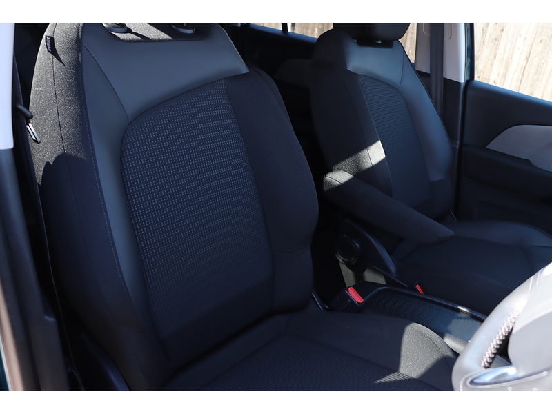 Citroen 1.2 PURETECH SENSE MPV 5DR PETROL EAT8 AUTO 7 SEATER SAT NAV BLUETOOTH DAB STEREO APPLE CARPLAY REAR CAMERA PARKING AIDS JUST 1 OWNER 24000 MILES FSH 72-74 Mitcham Road